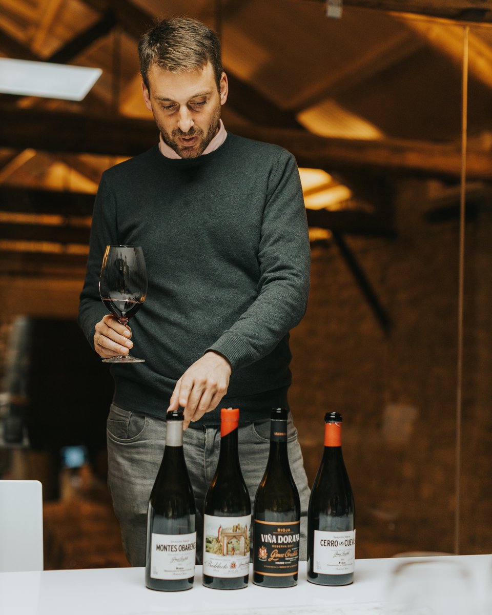 ¿Clásico o moderno? En Gómez Cruzado no creemos en esa diferenciación. Nuestro punto de partida es el viñedo y elaboramos pensado en lo que adquiere sentido con el tiempo. Nos importa la precisión y el carácter. ¿Clásico o moderno? ¿Quién sabe?

#BarrioDeLaEstación #SinEtiquetas