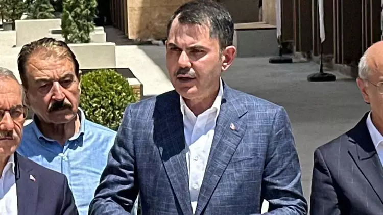 Bakan Kurum: Balıkesir'de 729 binadaki 1036 bağımsız bölüm ağır hasarlı veya yıkık

bigpara.hurriyet.com.tr/haberler/genel…