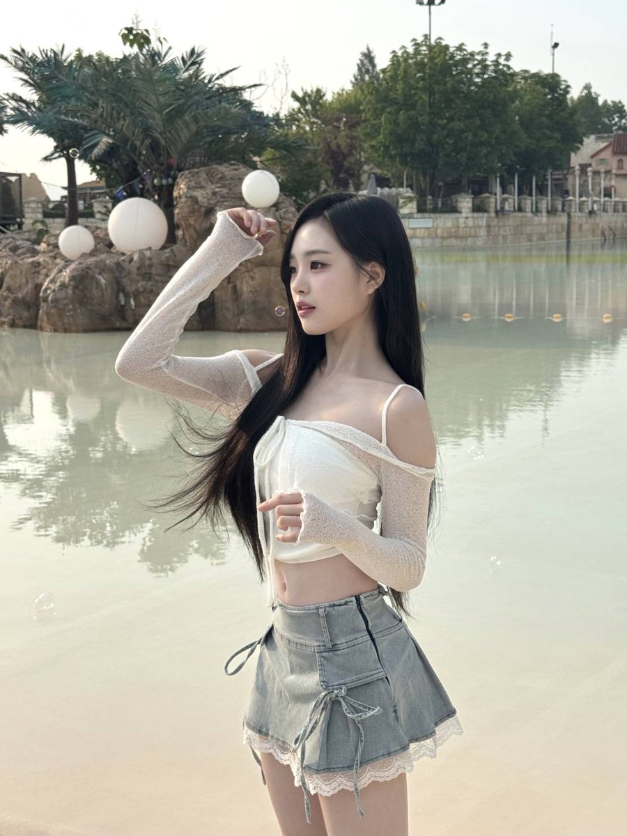 TripleS ジヨン ポラ 여름이세요 🫣💦 #tripleS #트리플에스 #トリプルS #トリプルエス