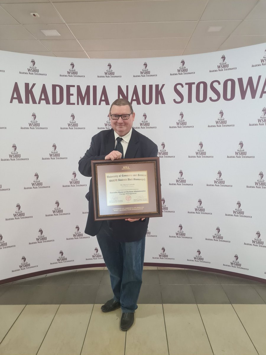 Maciej Lisowski (@maciej_lisowski) on Twitter photo Z radością informuję o ukończeniu studiów Executive MBA Energetyka w WSHiU Akademii Nauk Stosowanych w Poznaniu. Z radością informuję o ukończeniu studiów Executive MBA Energetyka w WSHiU Akademii Nauk Stosowanych w Poznaniu.