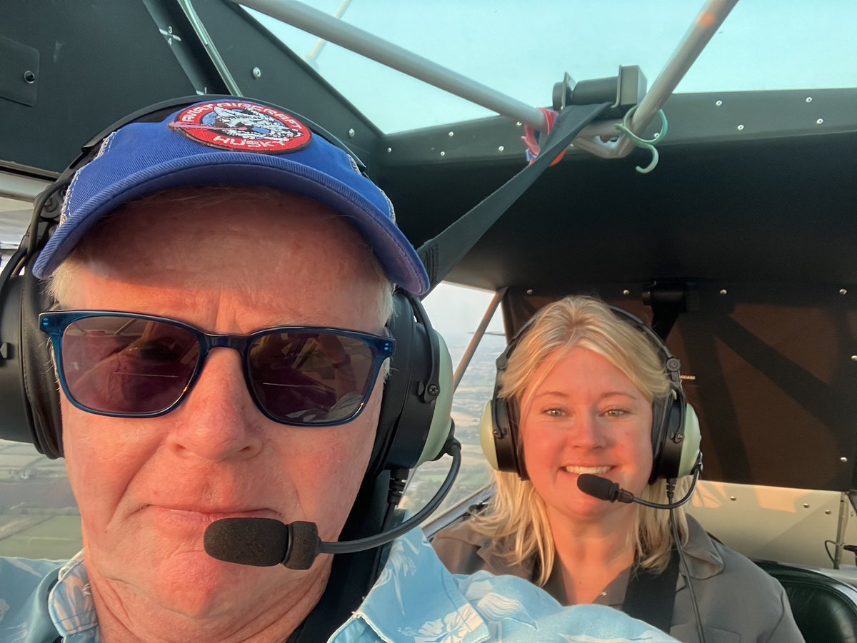 PilotHusky's tweet photo. On our way to dinner in the #AviatHusky in the company of the #Autogyro and then returning home towards a beautiful sunset. Hopefully captured by the Go Pro. https://t.co/y5hFCJoEZc