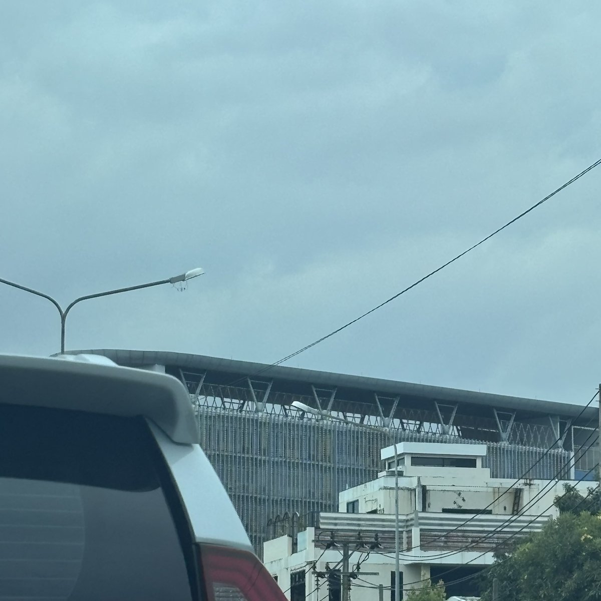 눈앞에 공연장이 보이는데 차가 막혀서 도착하지 못한 이슈 발생