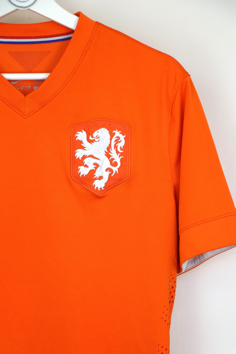 Kitmaster_fr's tweet image. 𝐌𝐚𝐢𝐥𝐥𝐨𝐭 𝐏𝐚𝐲𝐬-𝐁𝐚𝐬 𝟐𝟎𝟏𝟒/𝟏𝟔 𝐇𝐨𝐦𝐞 𝐏𝐥𝐚𝐲𝐞𝐫 𝐈𝐬𝐬𝐮𝐞 (𝐋)

🛒 available on thekitmaster.com 

#KITMASTER #RetroFootball #FootballShirts #oranje #nederlands