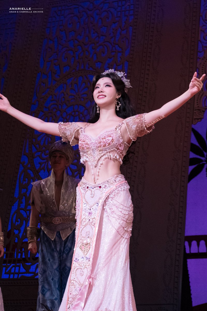 𝗔𝗡𝗔𝗥𝗜𝗘𝗟𝗟𝗘 𝗔𝗥𝗖𝗛𝗜𝗩𝗘 tweet media