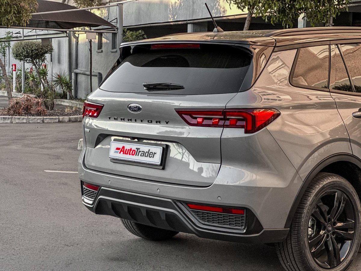 AutoTraderSA's tweet image. We drove the Ford #Territory Dark Edition recently. Would you pay over R700 000 for a Territory? bit.ly/FordTerritoryD…