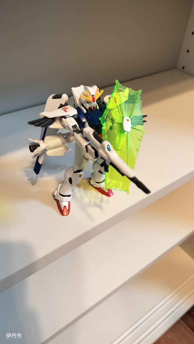 S_N1231's tweet photo. やっぱりガンプラは良いな。素組でもF91マジかっけぇ https://t.co/AcO28KDxMw