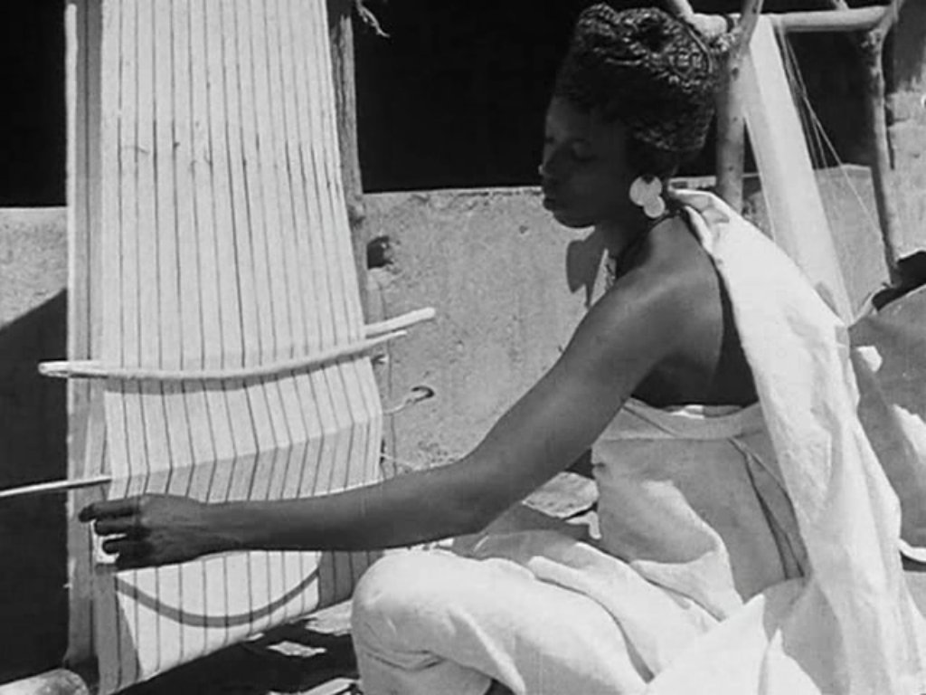 zainab_twt's tweet photo. Les Statues Meurent Aussi (Statues Also Die) [1953] directed by. Chris Marker &amp; Alain Resnais https://t.co/wjDXD6UIN4