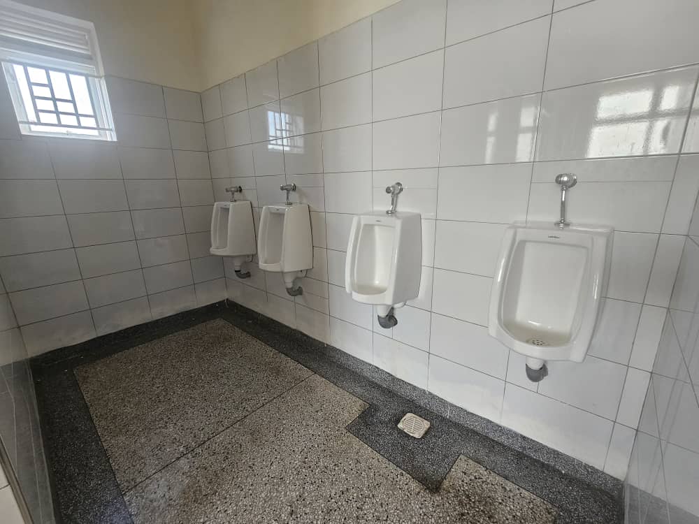 My brother, Isaac, has a school that will act as a camp ground🏕️🏕️ during the Rwenzori Marathon slated for Sat, 23rd August, 2025. 

Per night✍️
1. Own tent     UGX 35,000 or $10
2. Hire of tent  UGX 60,000 or $18

Clean toilets🚽 + showers🚿 

Book📱 0772182209 or 0774727878