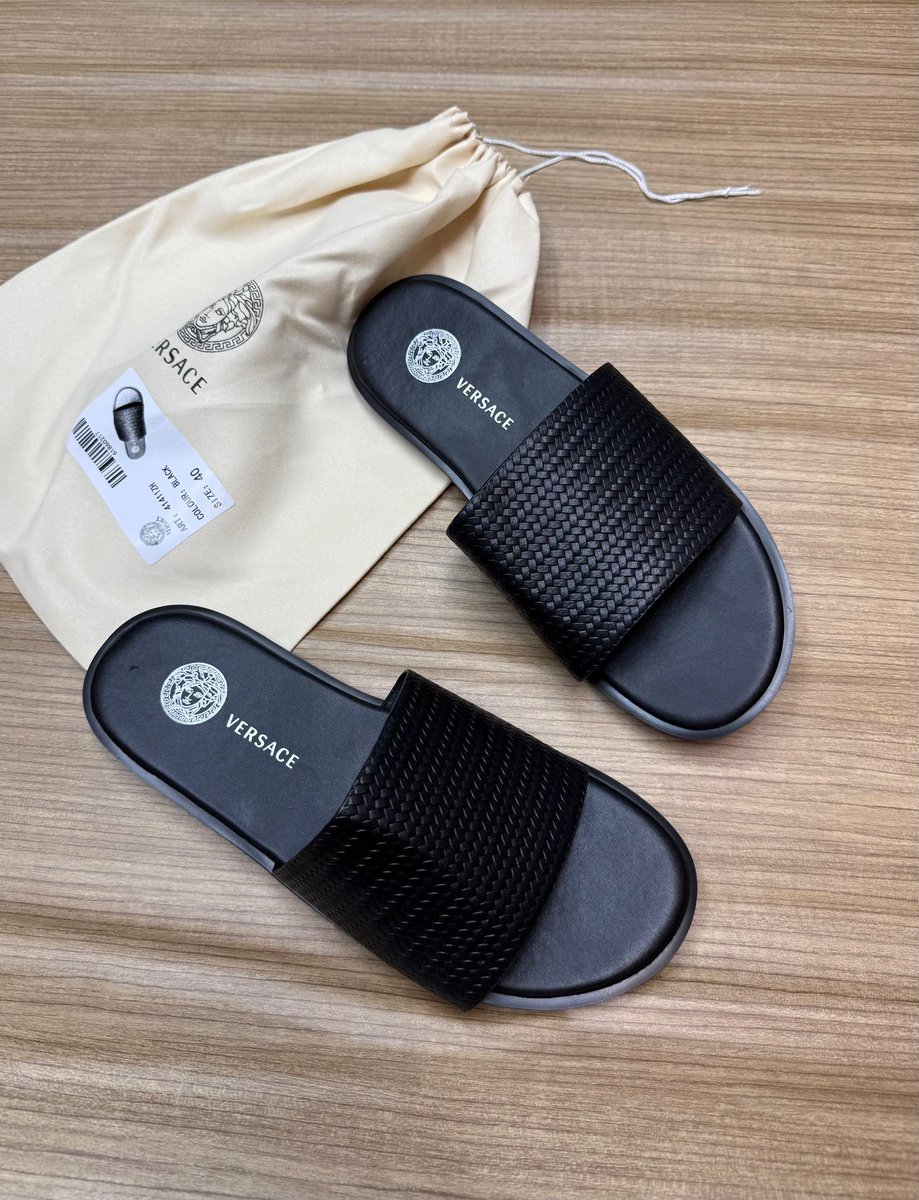 X_gee9's tweet image. VIATU  ORIGINAL KWA BEI NAFUU 

🏷 Bei:  65,000/= 

📐 Size:  40. 41.42.43.44. &amp;amp; 45

📍 Location:   Kariakoo Msimbazi, Karibu na Bank ya NMB 

📞 Piga/WhatsApp: +255 769 996 448