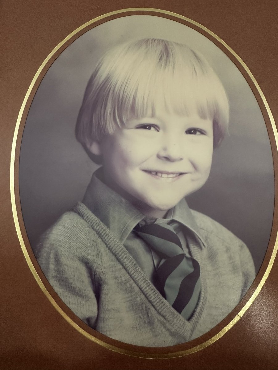 Happy Birthday Mr Keith junior <a href="/BenStarSports/">Ben Keith</a> friend and treasured brother. Look back at these gorgeous golden locks ❤️