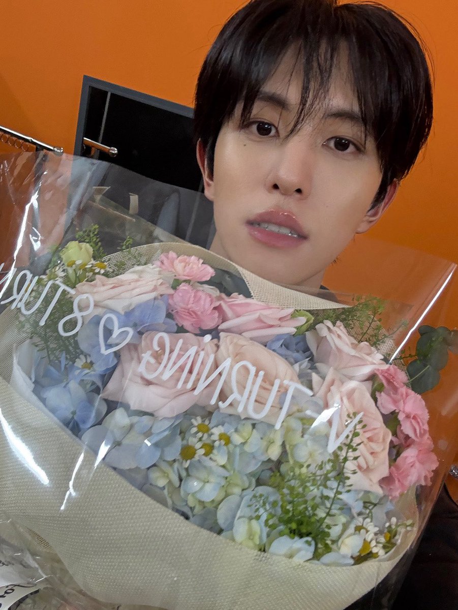 MEMBERS_8TURN's tweet photo. love u Vietnam❤️

#8TURN #에잇턴 #エイトターン
#경민 #KYUNGMIN #ギョンミン https://t.co/bTlLavRI1N