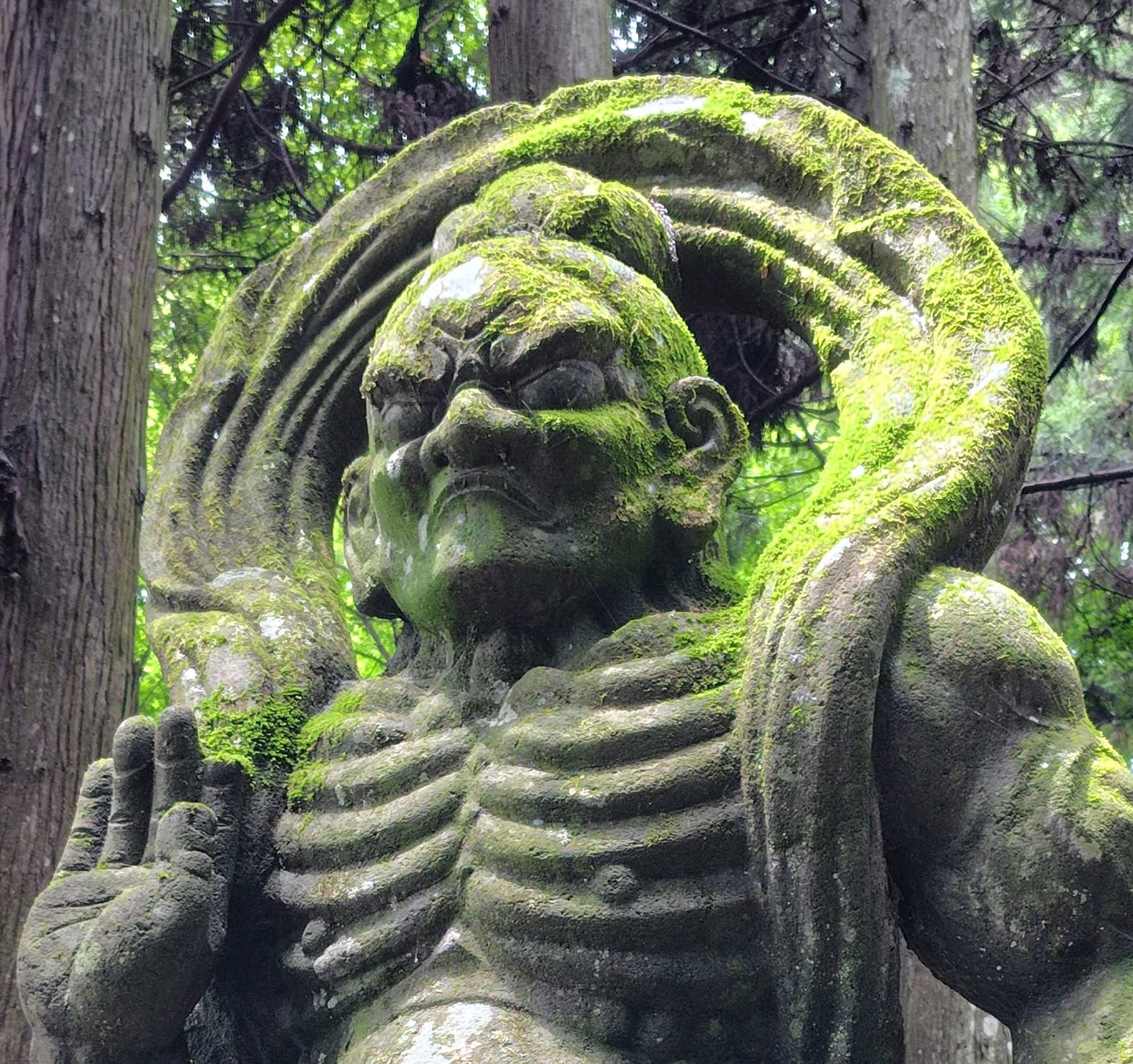 国東半島　六郷満山　仁王面　土鈴 国東半島 六郷満山 仁王面 土鈴 両子寺仁王像と山門｜おおいた
