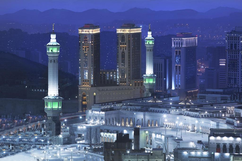 Nasmat_travel's tweet image. 💫 عروض شهر اغسطس لفنادق مكه المكرمة💫

🌹ابتداء من 22 اغسطس الي 20 سبتمبر🌹

⭐فنادق جبل عمر مكه ⭐

🏢 فندق هليتون دبل ترى جبل عمر 420ريال 

🏢فندق هليتون للمؤتمرات جبل عمر  550 ريال 

✅ السعر لليلة الواحده 
✅تشمل الأسعار الإفطار والضريبة