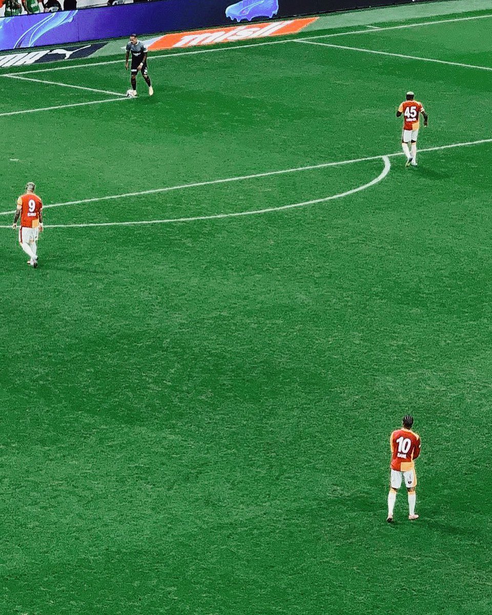 Football Pictures That Go Hard (@hardfootypix) on Twitter photo 