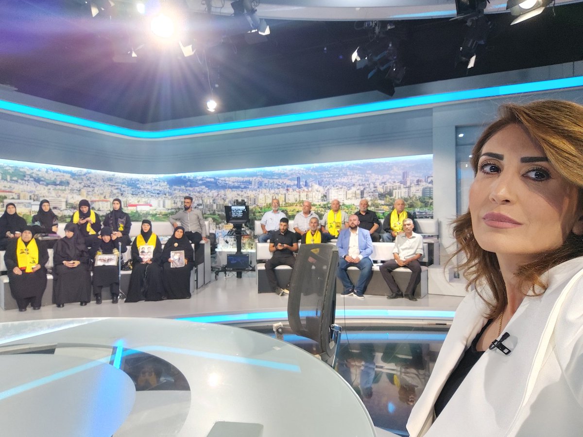 أشرف الناس 
أهالي شهداء #المقاومة
#حديث_الساعة 
#قناة_المنار