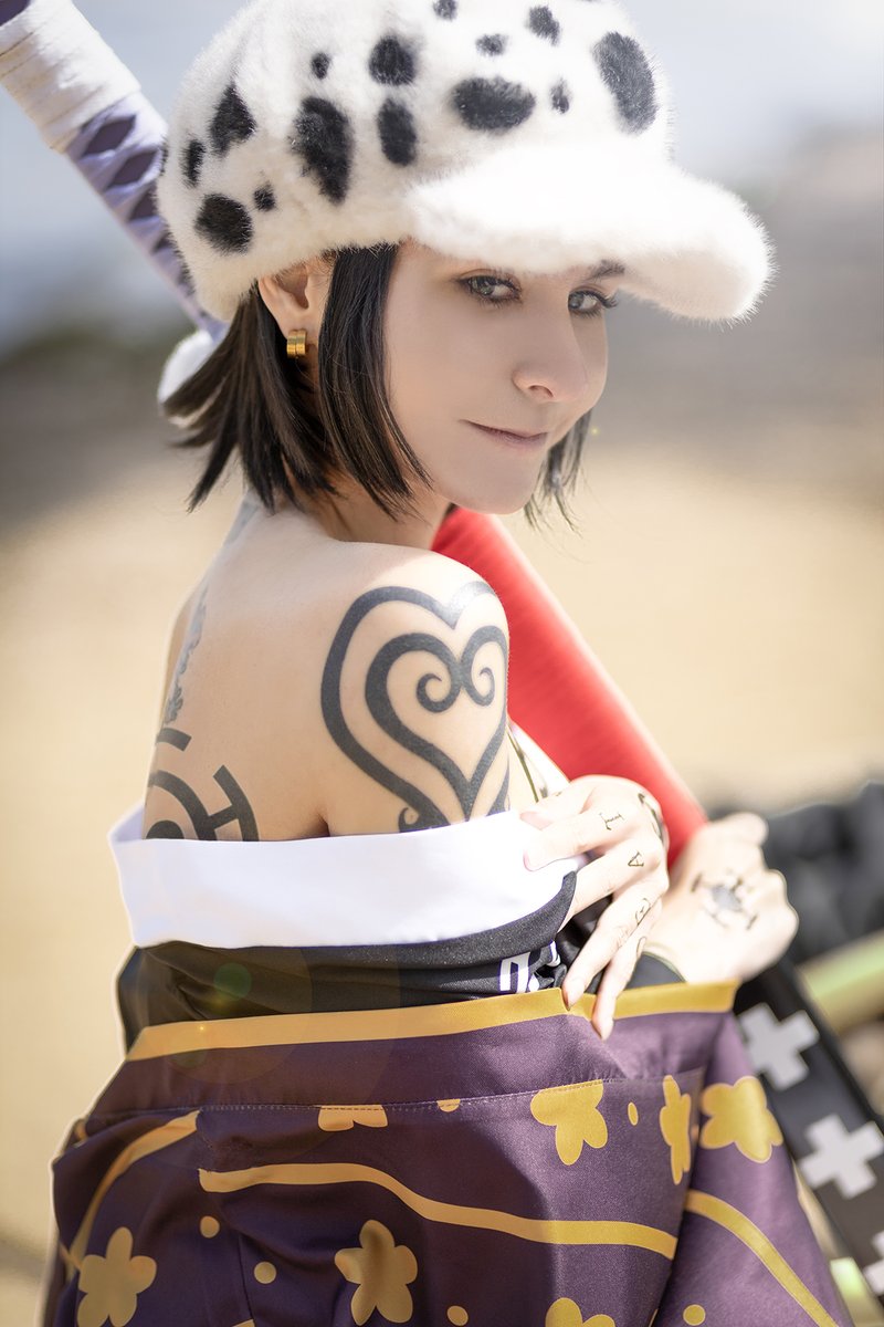 Wano fem!Trafalgar Law by me 🫀
ph&amp;edit by <a href="/JayBlackDragon/">Jay</a> 🫶

#ONEPIECE #trafalgarlaw #トラファルガーロー #ワンピース

(i dream that someone would draw law or femlaw in the same pose 🥹)
