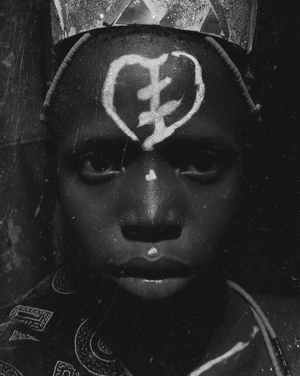 GM. GM. 
How I photograph Gen X. 
#shotoniphone