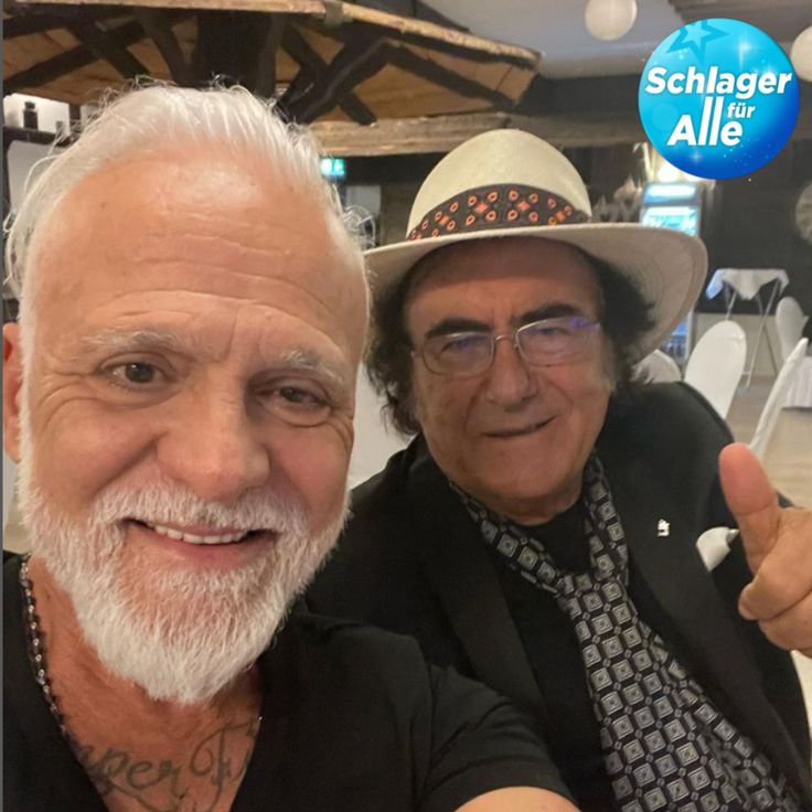Stellt mir Fragen mit dem #asknino