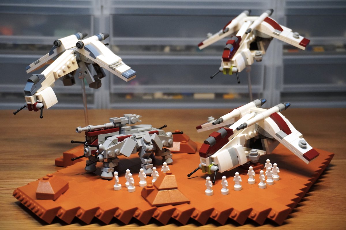 celeryEnsign's tweet image. せっかく満足できる共和国ガンシップができたので、も一機作って、派生型も作って、AT-TEも作って...ジオノーシスにしてみた！