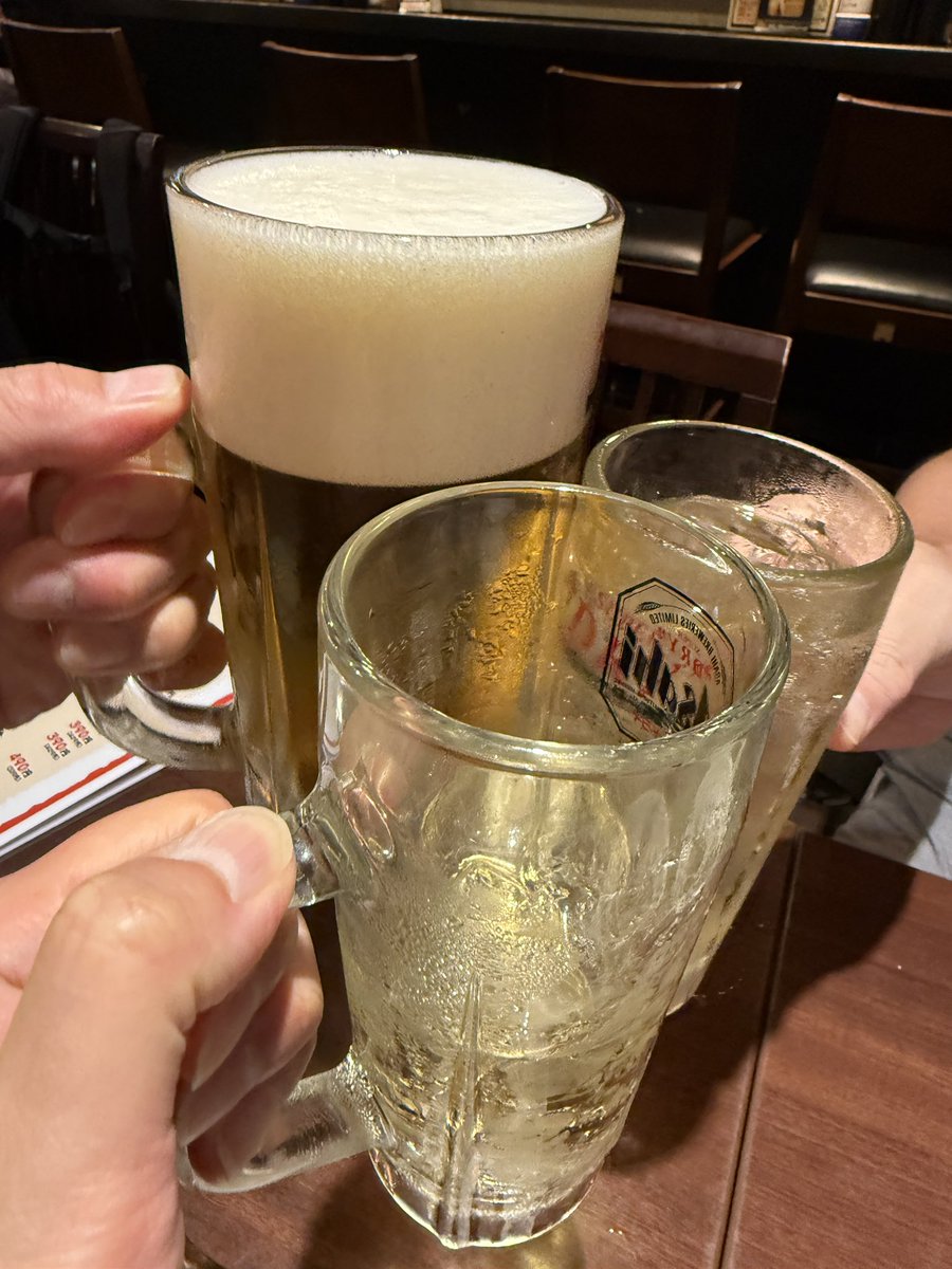 今日は国立マラソンぶりの地元八千代台飲み会‼️✨
アルティーリ千葉のファンもいて盛り上がったーカンパ、カンパ、カンパーイ😆🤞