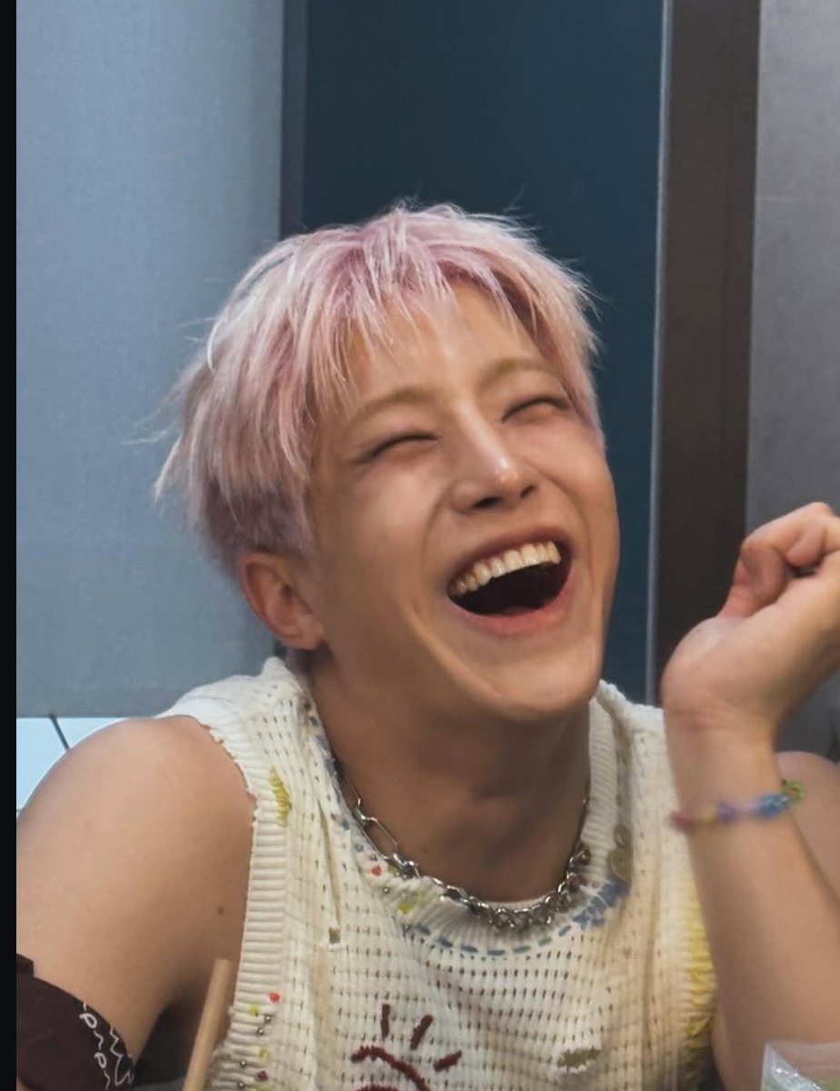 onebuttonjinjin's tweet photo. DICE 🧡🎲🎲💚
🧵 https://t.co/vU7QUn6XEU