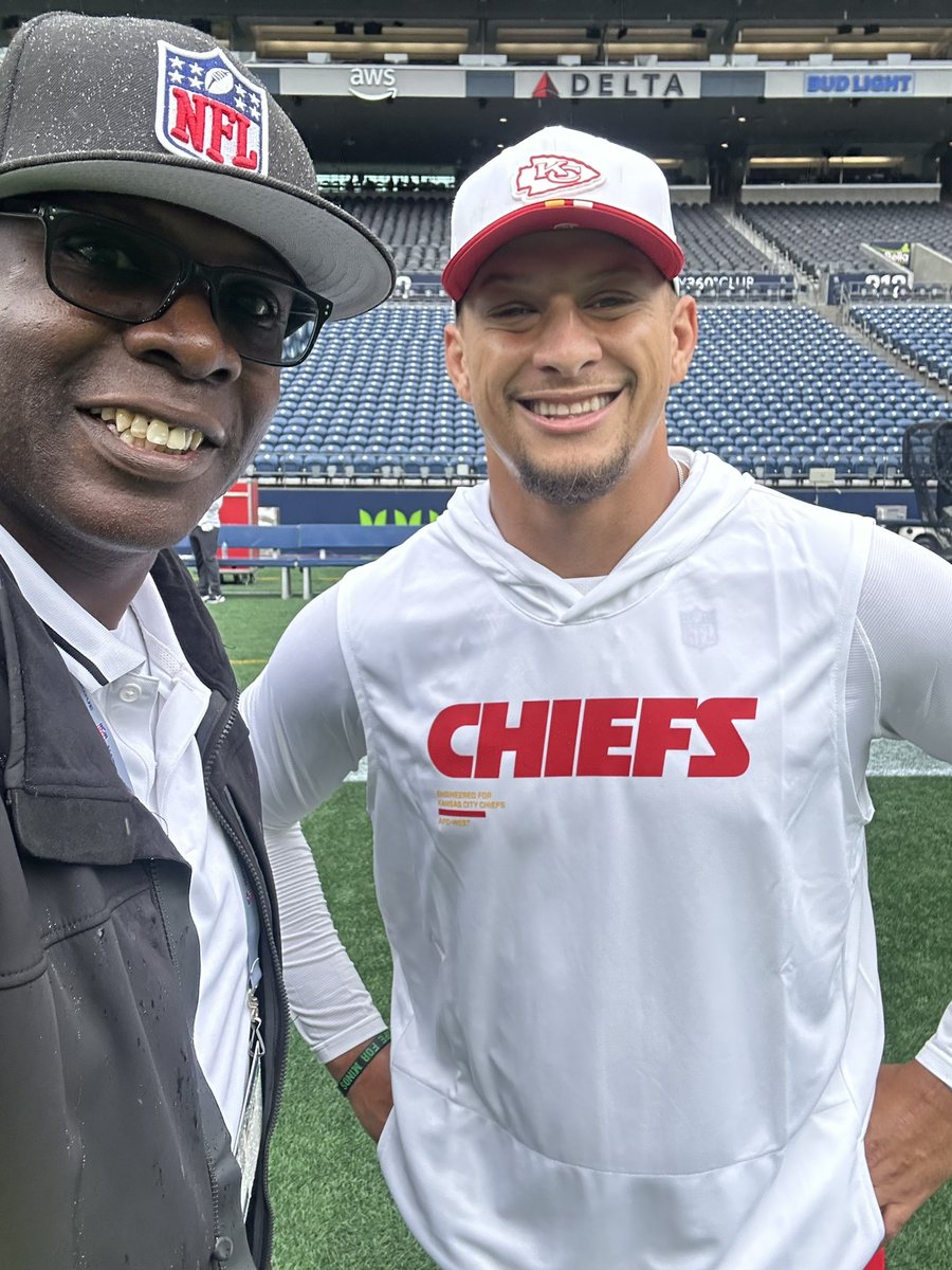 CoachButler55's tweet photo. Great to be able to thank Coach Reid again and see the Chiefs staff and players, like future Hall of Famer Pat Mahomes. https://t.co/XuRlL1XQLC