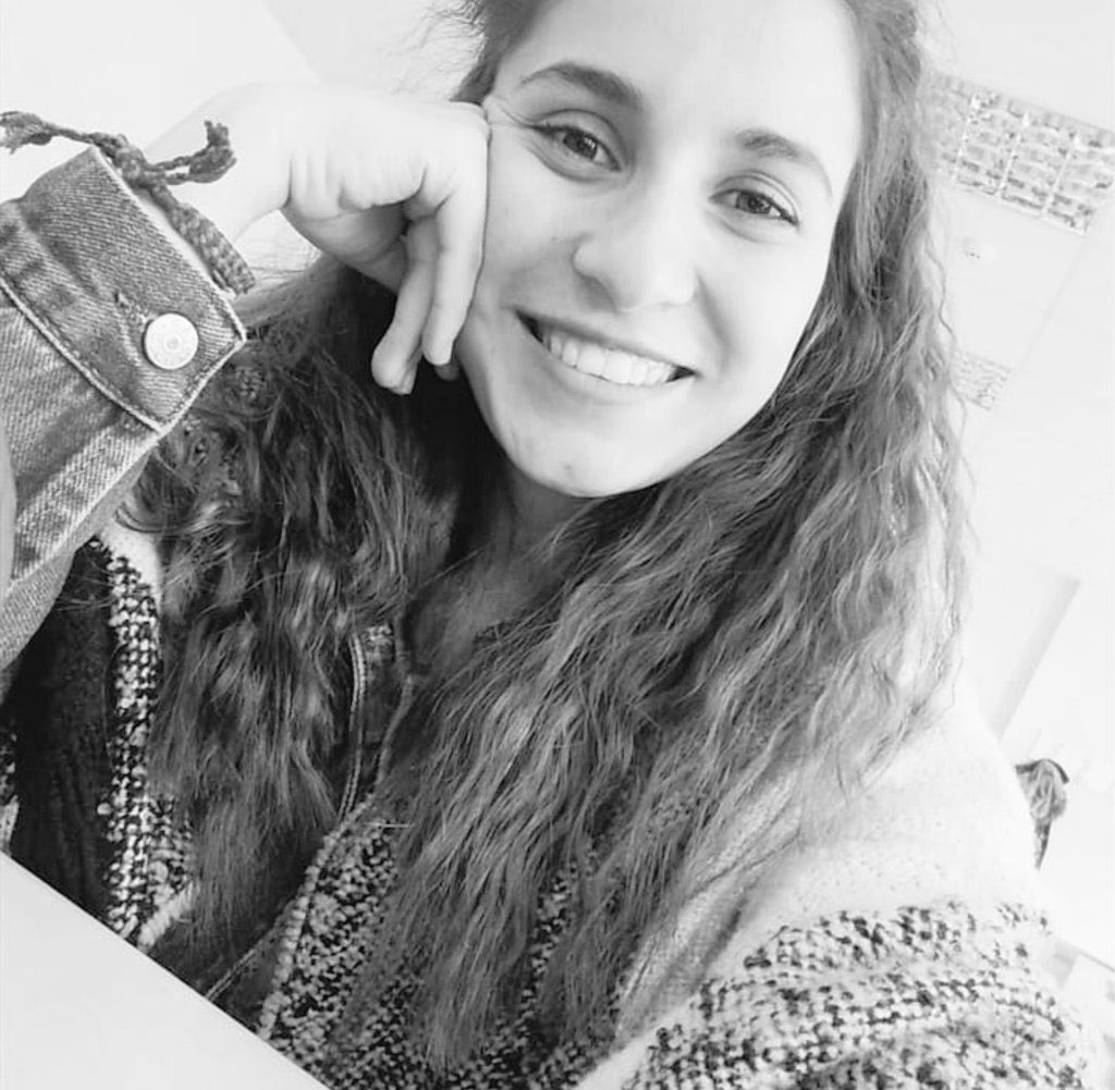 Gülistan için bir tivit de sen at.

#GülistanDokuNerede