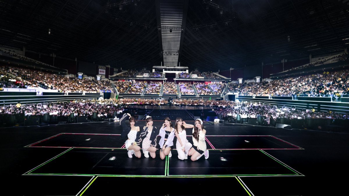 LSRFM_SG's tweet image. firstly, huge thank you to LE SSERAFIM for pulling off such a huge concert! fimmies did really really well today and i hope they enjoyed performing at the concert as much as we enjoyed watching them perform 🤍

next, another thank you to FEARNOT for collecting the banners that we…