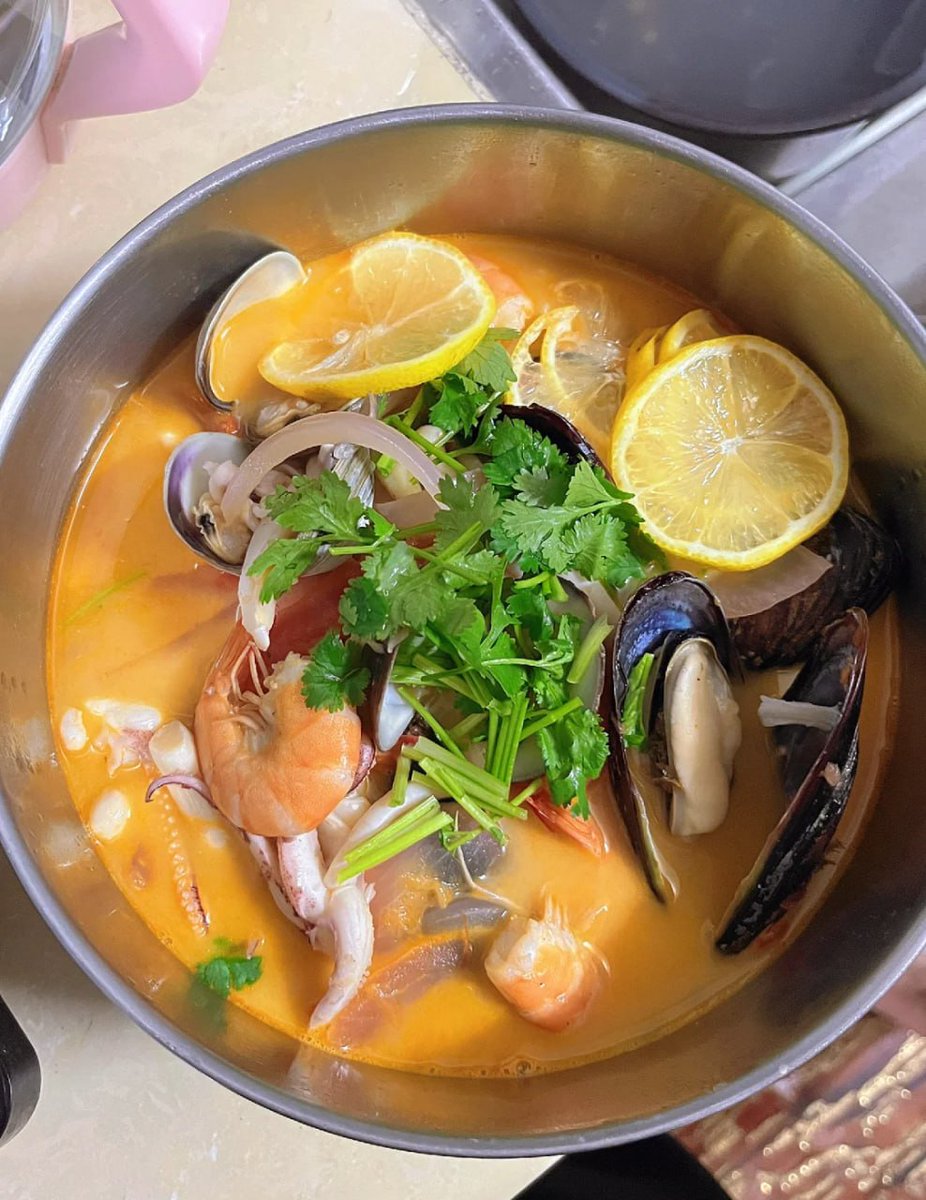 Crewcnnells's tweet photo. Learn how to cook on the weekend.😋😋 https://t.co/vm6Iua2Eot
