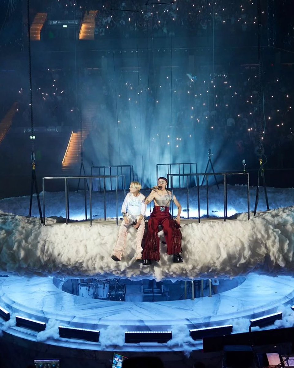 Ca7riel x Paco tweet media