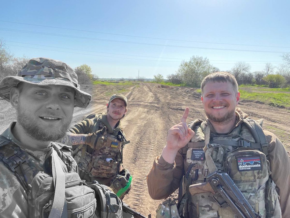 Ми познайомилися з ним ще в академії. Випили каву в чіпку, посміялися - і відтоді подружилися. На тренуваннях він був наполегливим, різким і активним. Після випуску ми тісно спілкувалися. Він був дуже крутий.

Друже, тебе бракуватиме. Вибач, що не вберегли… Не можу повірити. Це