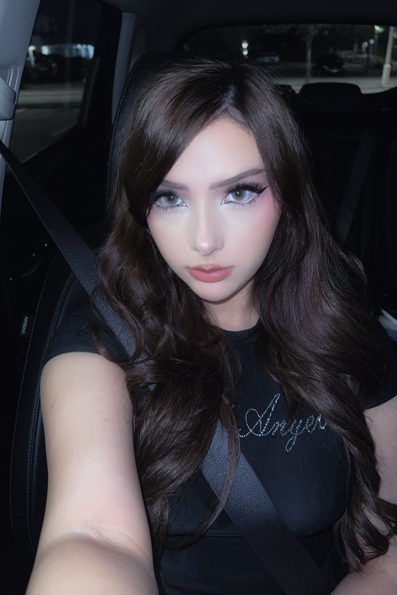 iVirtualAngel's tweet image. my new hair btw :P