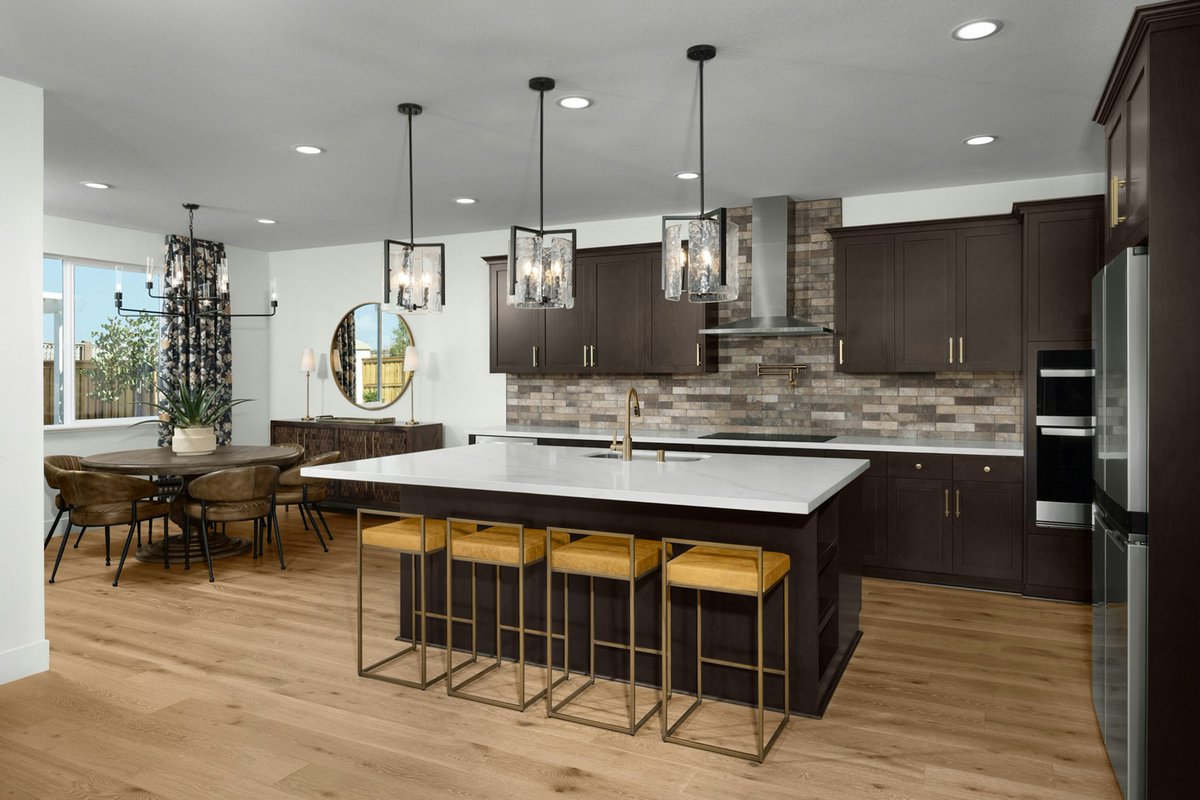 The Residence 3 plan showcased at Serena at River Islands doesn’t mess around when it comes to size! 🏡 ✨ 

With six bedrooms, four-and-a-half bathrooms and over 3,300 square feet, this floor plan keeps drawing prospective buyers back for good reason:
kiperhomes.com/blog/step-insi…