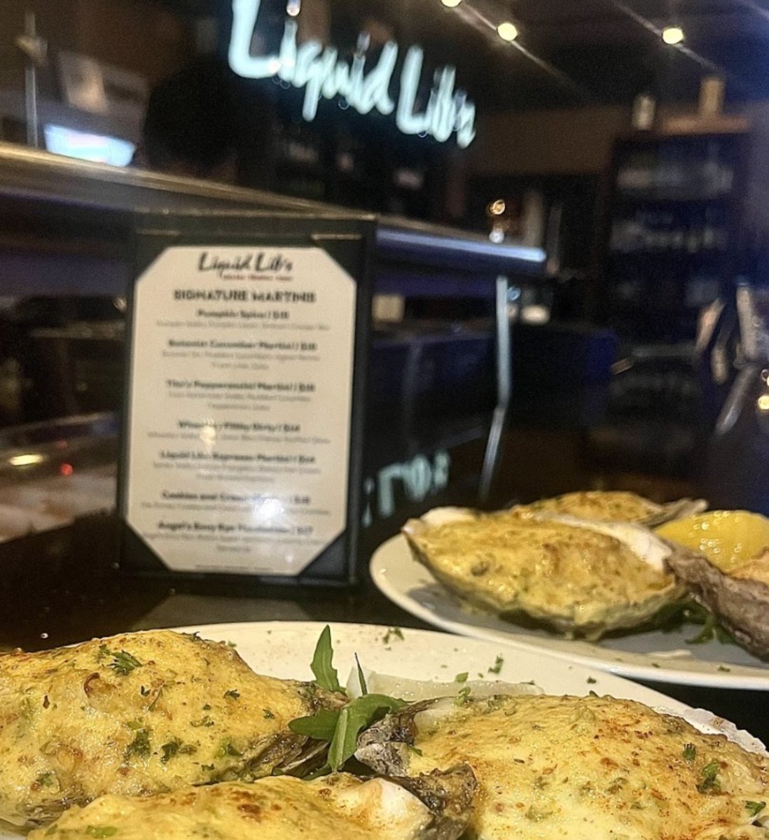 LibLiquid's tweet photo. Dive into our decadent stuffed oysters, loaded with jumbo lump crab and finished with our signature imperial sauce. You deserve a little indulgence—make your evening unforgettable!

#StuffedOysters #SeafoodLovers #CrabHeaven #TreatYourself https://t.co/9Kf3Q8ap61