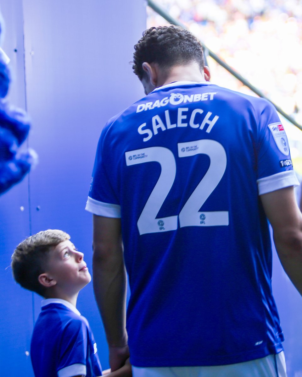 CardiffCityFC's tweet photo. 📸💙

#CityAsOne https://t.co/It5qB10uJK