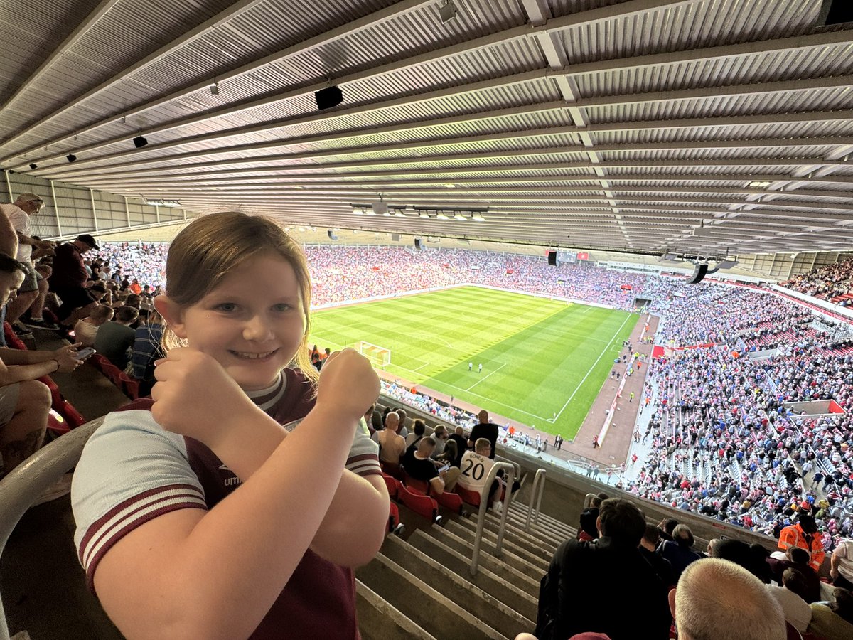 Chris Knight (@chrisknightuk) on Twitter photo Seasons greetings ⚒️ Seasons greetings ⚒️