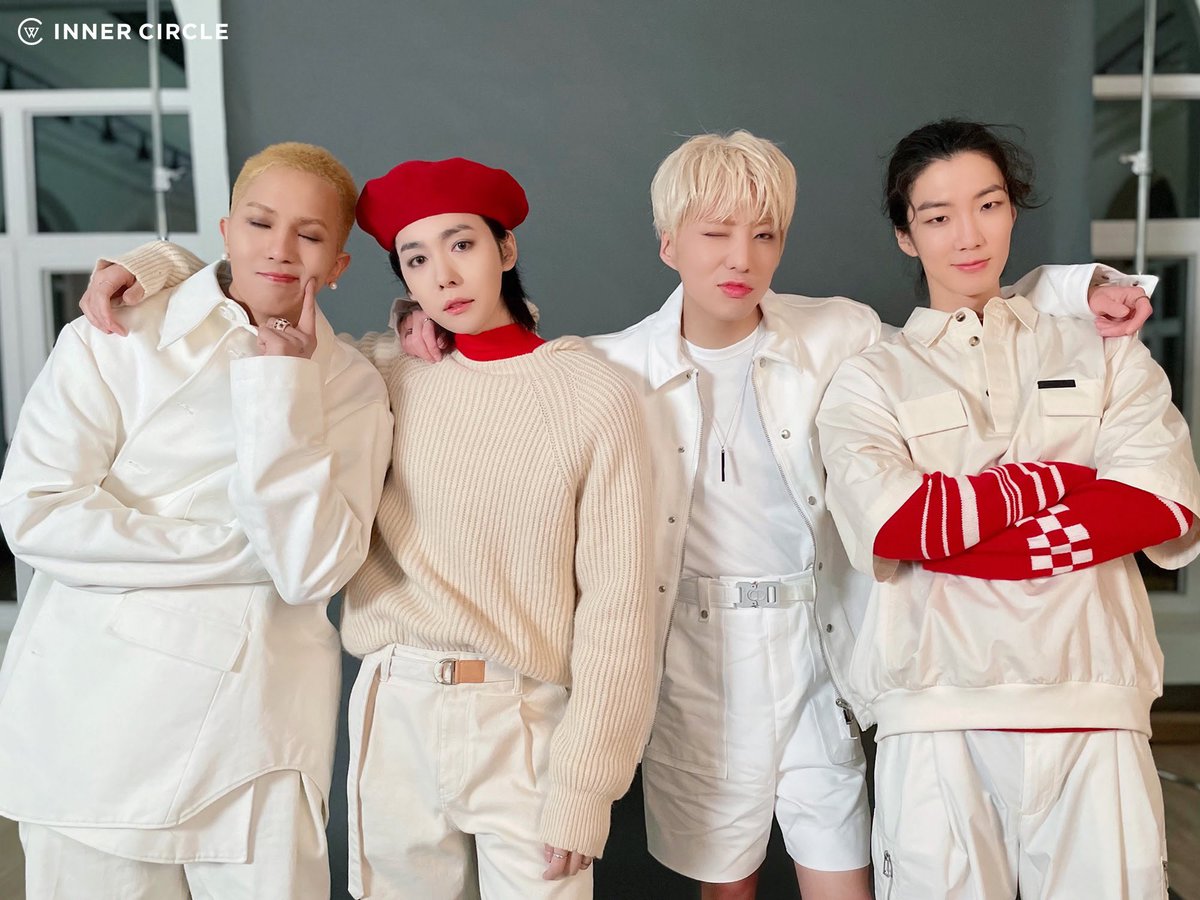 Happy 11 💙💙💙💙

#Sti11Here4WINNER
#WINNER #위너 <a href="/yginnercircle/">OFFICIAL INNER CIRCLE</a> <a href="/yg_winnercity/">WINNER</a>