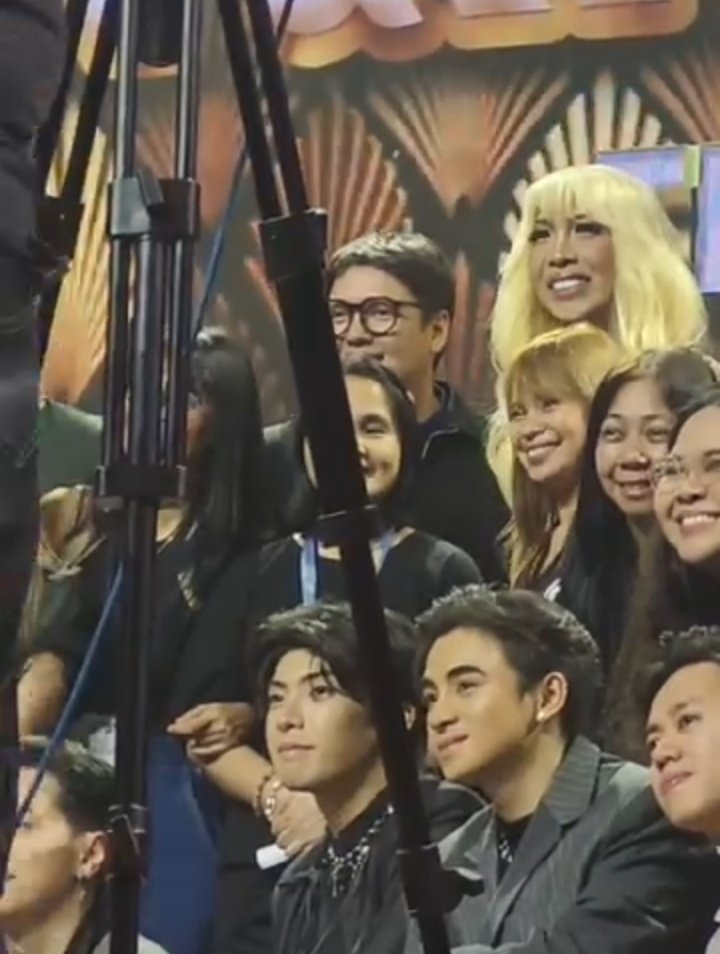 khateortega's tweet photo. Meme Vice with Showtime Gen Z Staff!!🤎
#ViceGanda #AllStarGrandResbakTheConcert https://t.co/fp9yBTi2Yl