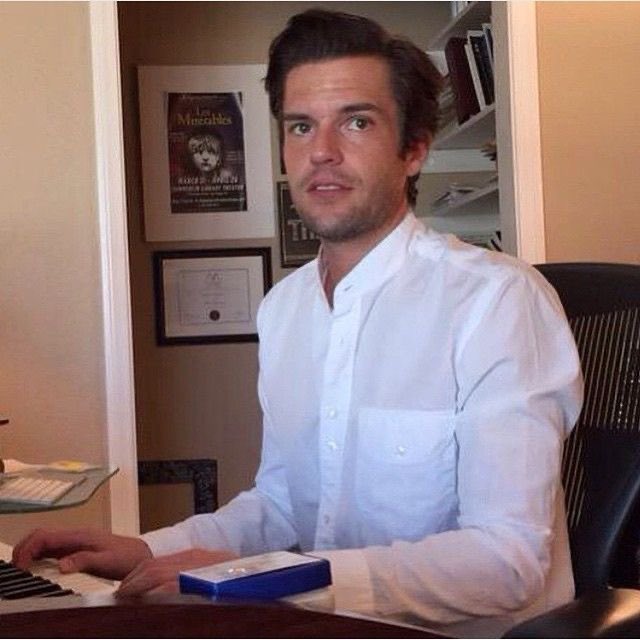 Brandon Flowers daily tweet media