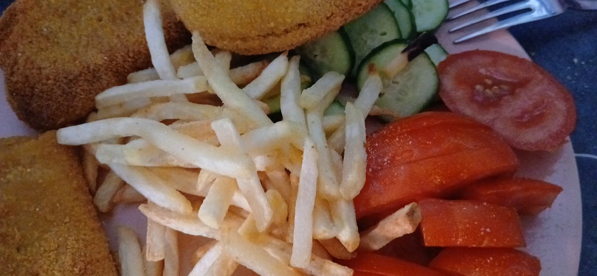 Size İyi Akşamlar Bana Afiyet olsun hiç rejim yapacak ruh halinde değilim bu akşamki yemeğim bu 
#iyiakşamlar #cumartesi 
#GözvFB #FenerinMaçıVar