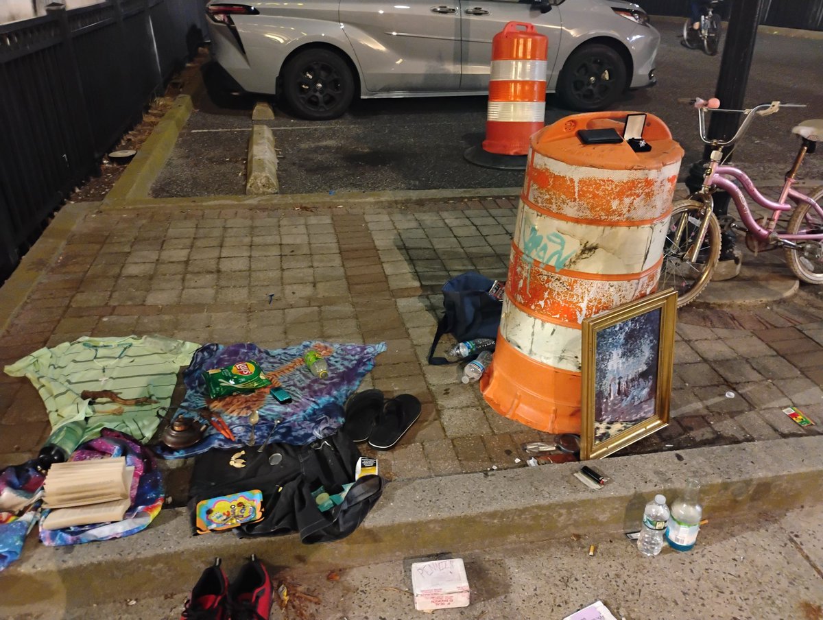 You had a "Hardcore" gaming seas and ate a big dinner so you could catch up on sleep 

I have been on a two day bender wi the no sleep Hustling the whole time and I'm STILL HUNGRY

We are not the same