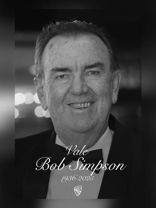 ddnews_guwahati's tweet image. অষ্ট্ৰেলিয়া ক্ৰিকেট দলৰ পূৰ্বৰ অধিনায়ক তথা প্ৰশিক্ষক #BobSimpson এ ৮৯ বছৰ বয়সত ছিডনিত মৃত্যু বৰণ কৰে।
অধিনায়ক হিচাপে তেওঁ অষ্ট্ৰেলিয়াক #Ashes জয়ত নেতৃত্ব দিছিল, তদুপৰি, প্ৰশিক্ষক হিচাপে ১৯৮৭ চনৰ এদিনীয়া বিশ্বকাপত অষ্ট্ৰেলিয়াক বিজয়ী হোৱাত অৱদান আগবঢ়াইছিল।
@CricketAus