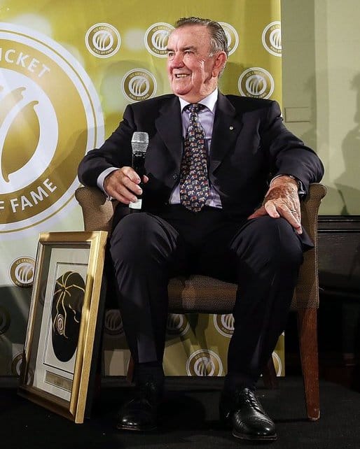 ddnews_guwahati's tweet image. অষ্ট্ৰেলিয়া ক্ৰিকেট দলৰ পূৰ্বৰ অধিনায়ক তথা প্ৰশিক্ষক #BobSimpson এ ৮৯ বছৰ বয়সত ছিডনিত মৃত্যু বৰণ কৰে।
অধিনায়ক হিচাপে তেওঁ অষ্ট্ৰেলিয়াক #Ashes জয়ত নেতৃত্ব দিছিল, তদুপৰি, প্ৰশিক্ষক হিচাপে ১৯৮৭ চনৰ এদিনীয়া বিশ্বকাপত অষ্ট্ৰেলিয়াক বিজয়ী হোৱাত অৱদান আগবঢ়াইছিল।
@CricketAus