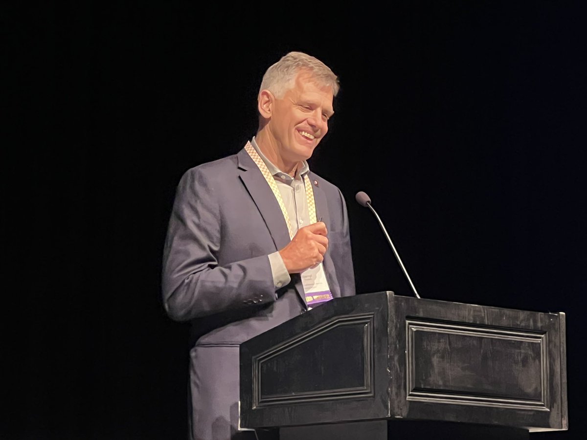 rmqueen_OSU's tweet photo. Congratulations to Darryl Thelen on receiving the #ASB2025 Borelli award!  @AmSocBiomech https://t.co/Lnadj0Ydwt