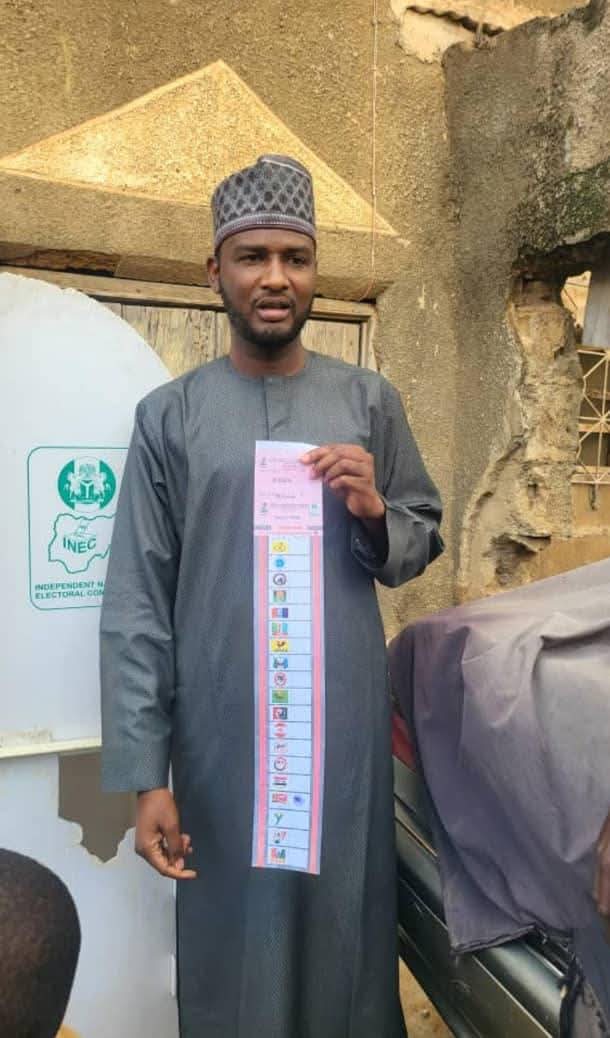 NuhuSada0's tweet photo. Today, I exercised my civic duty by casting my vote in the Zaria Kewaye by-election.
With faith, unity, and determination, victory is certain In Sha Allah.
#ZariaKewayeDecides #SDPProgress https://t.co/4JofJfmQU7