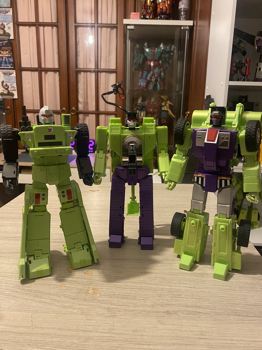 Philiprcrane1's tweet image. X transbots constructicons , big load , gravedigger and ground bite #Transformers #Xtransbots #constructicons