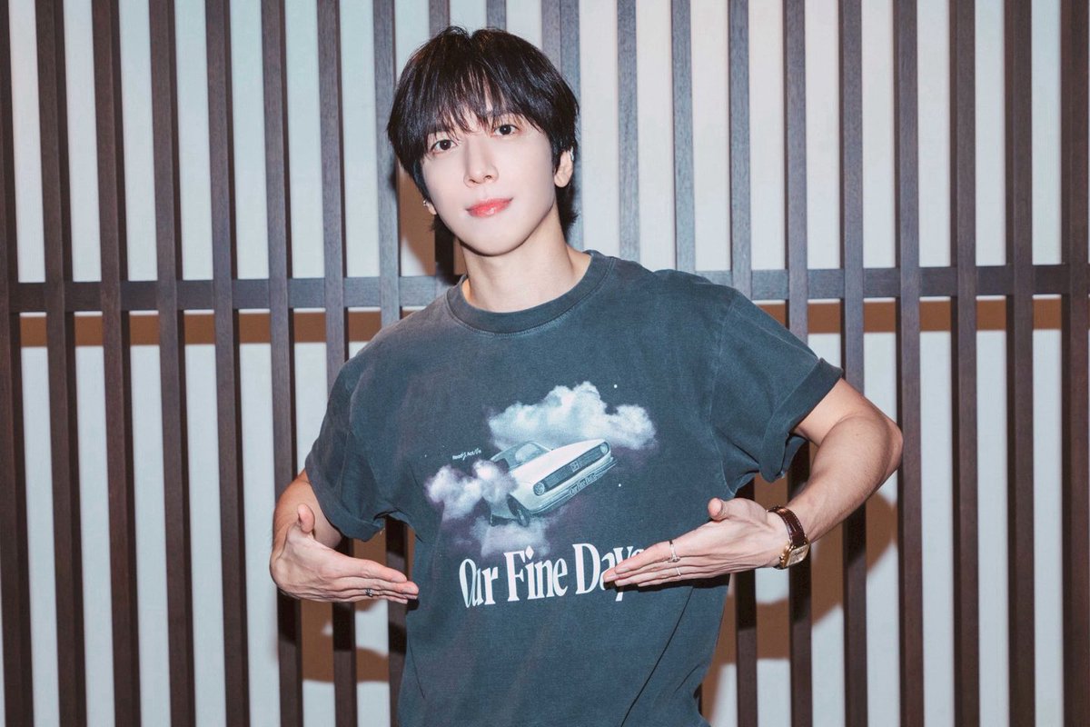 emiemi037768051's tweet image. 調子悪いから早く寝た方がいいんだろうけど、
YouTubeとかXとかでCNBLUEを、ヨンファを追い続けてちっとも寝ない。
調子悪いからヨンファが必要なんだよ、
いつもより多めにね！

#SleeplessNight 
#정용화 
#JUNGYONGHWA 
#ヨンファ
#CNBLUE