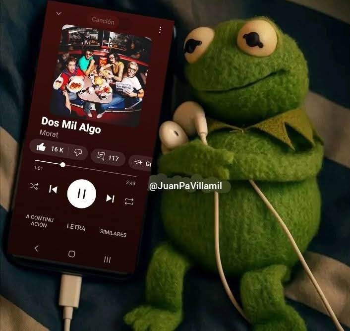 Imaginate criticarme y yo así, aqui escuchando a mis morat