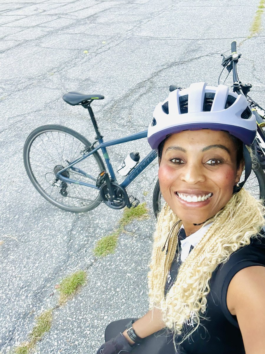 CarolinePule's tweet photo. #CycleWithCP🚴🏼♀️❤️ Another cycling day, working on cycling bike skills and drills to get better in signalling for my turns while cycling on the road. For the love of cycling. 🙏😇✨
#FitnessFanatic #fitnessmotivation #training #discipline #trails #beatyesterday #cycling https://t.co/vf0hUR1bnW