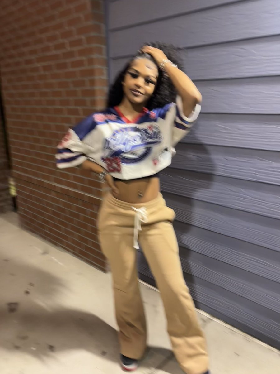 MeezydaBratt🦂🦋 tweet media